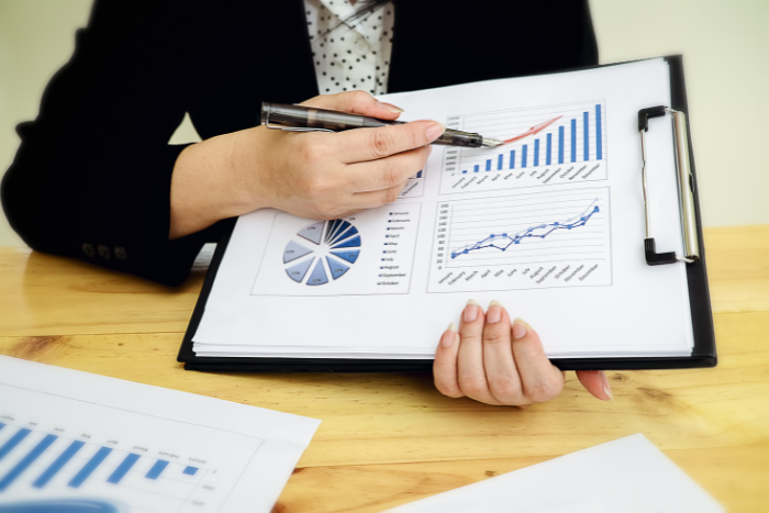 Two Strong ASX Dividend Stocks for Income Investors to Buy Now