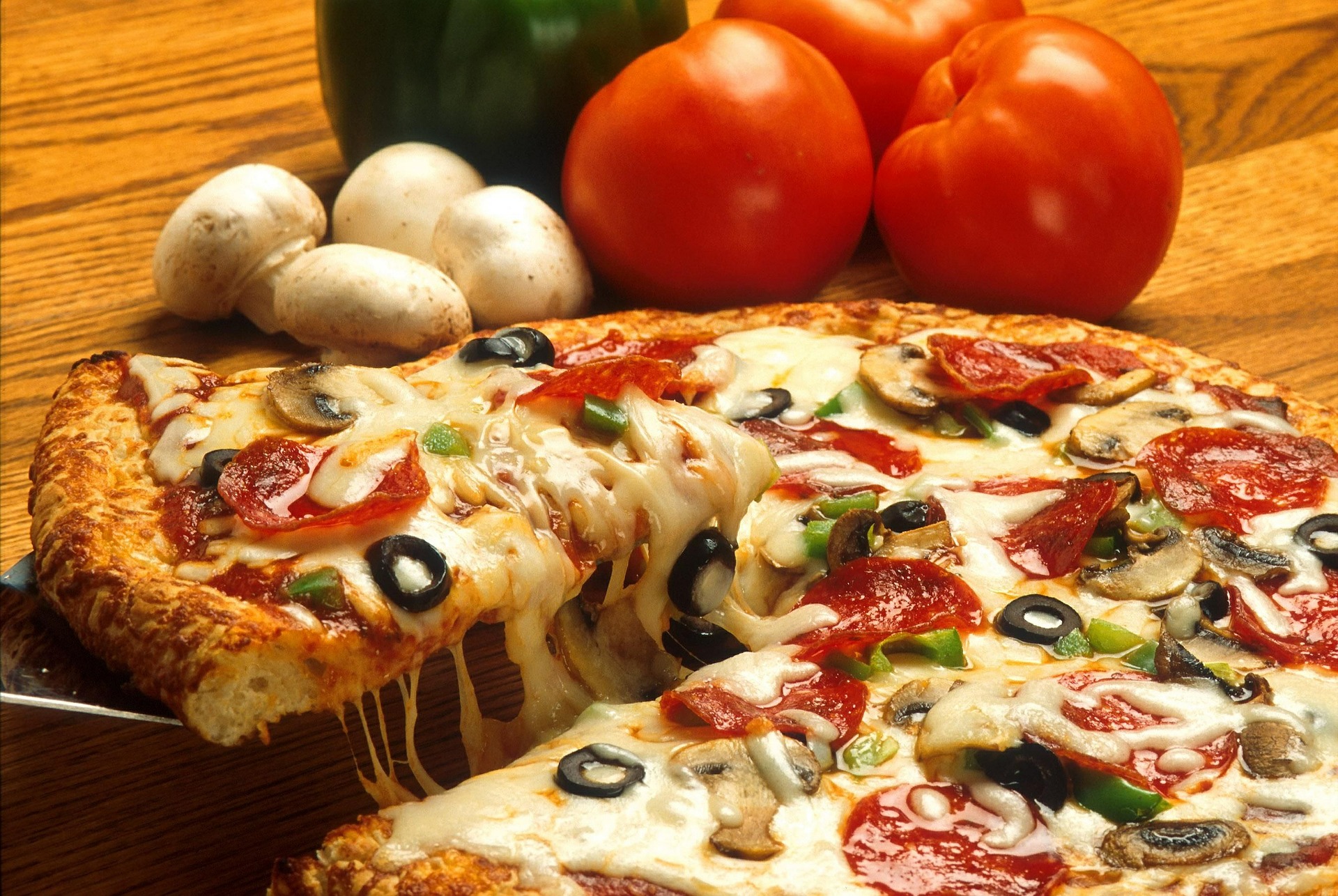 Is Domino™s Pizza steadily moving towards the position it held in 2016?